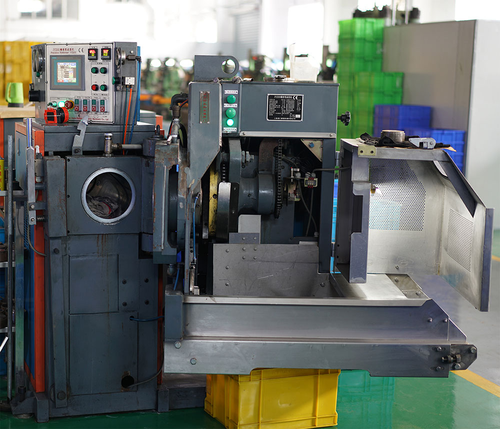 精密預(yù)成型機(jī)